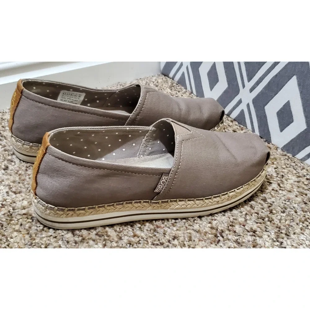 Bobs From Skechers Size 6.5 Memory Foam Espadrille Shoes Taupe textile cushioned